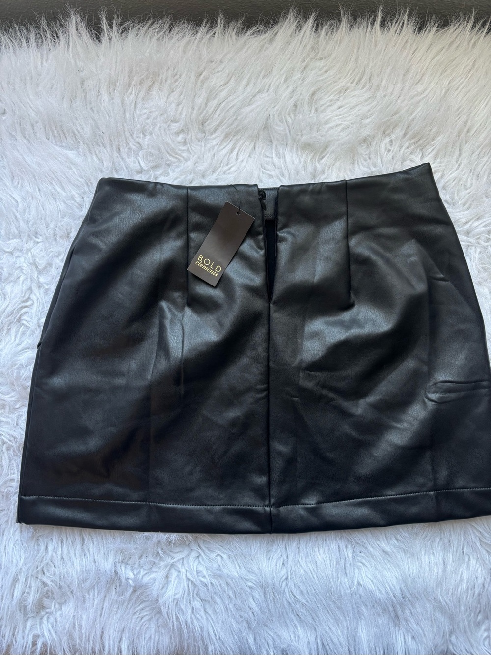 BOLD elements Black Faux Leather Mini Skirt with Tag